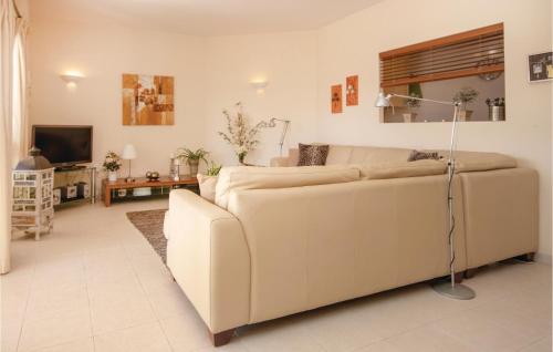 2 Bedroom Awesome Apartment In Benalmadena