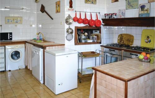 Foto da galeria de Stunning Home In Wimille With Kitchen em Wimille