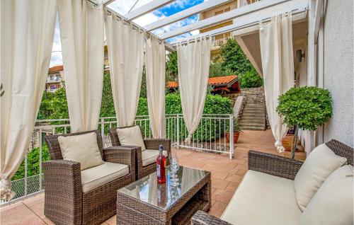 Posezení v ubytování 1 Bedroom Stunning Apartment In Rijeka