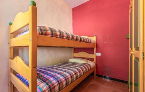 Imagen de la galería de Nice Apartment In Osor With 2 Bedrooms, Wifi And Outdoor Swimming Pool, en Osor