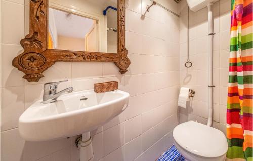 OsorにあるNice Apartment In Osor With 2 Bedrooms, Wifi And Outdoor Swimming Poolのギャラリーの写真