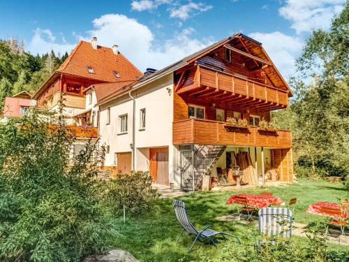 Das Gebäude in dem sich die Ferienwohnung befindet