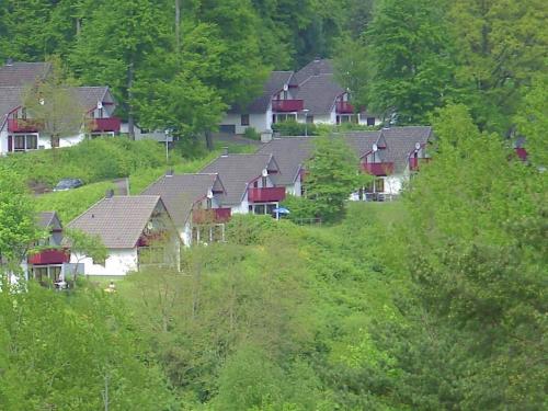 キルヒハイムにあるLovely Holiday Home in Kirchheim Hesseの木立の山並み