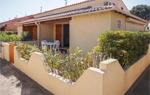Nice Home In Gruissan With 1 Bedrooms, Wifi And Outdoor Swimming Pool