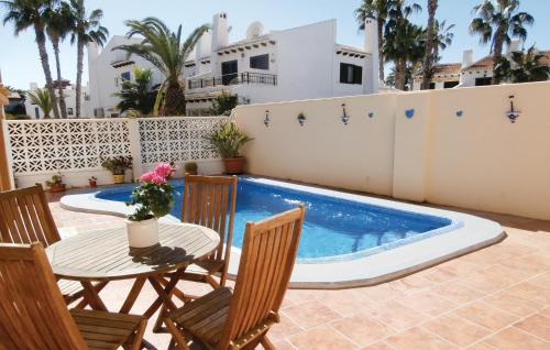 Bazén v ubytování 3 Bedroom Lovely Home In Orihuela Costa nebo v jeho okolí
