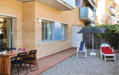 Patio nebo venkovní prostory v ubytování Stunning Apartment In Tossa De Mar