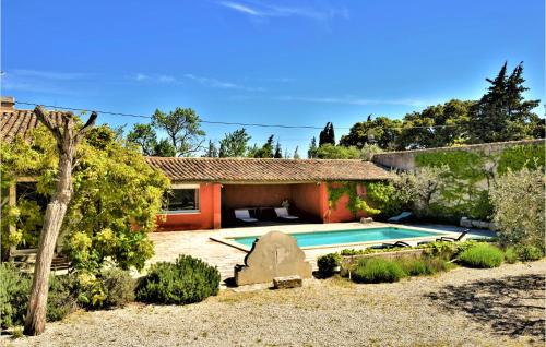 Awesome Home In Graveson With 4 Bedrooms, Wifi And Outdoor Swimming Pool