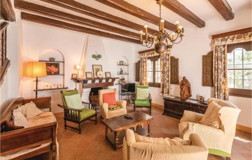 A seating area at Cozy Home In Tossa De Mar With Wifi