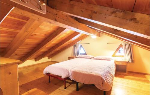 Un pat sau paturi într-o cameră la Maso Roncal