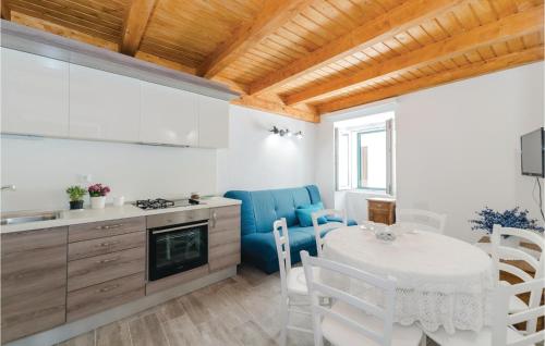 Awesome Home In Pag With Wifi