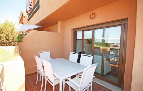 Balkón nebo terasa v ubytování Nice Apartment In Estepona With Sauna