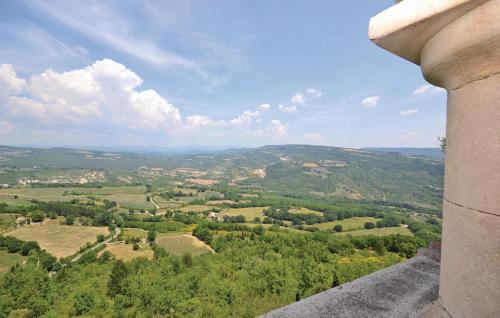 1 Bedroom Lovely Home In Viens