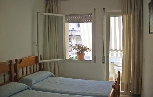 トッサ・デ・マールにあるAwesome Apartment In Tossa De Mar With 3 Bedroomsのギャラリーの写真