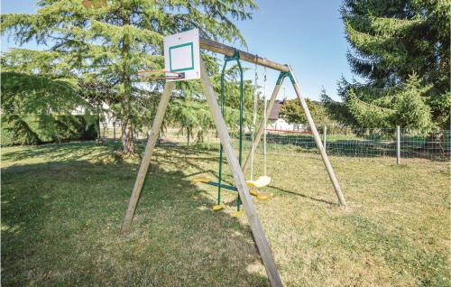 Herní místnost nebo prostor pro děti v ubytování Holiday Home La Chevallerie Pilet