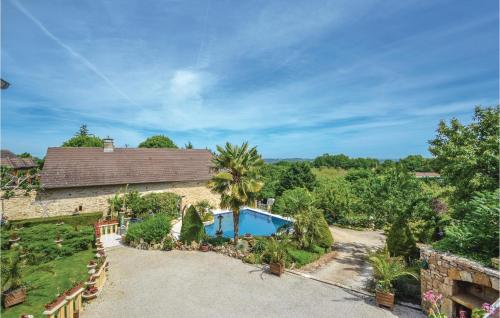 Nice Apartment In Terrasson With Wifi