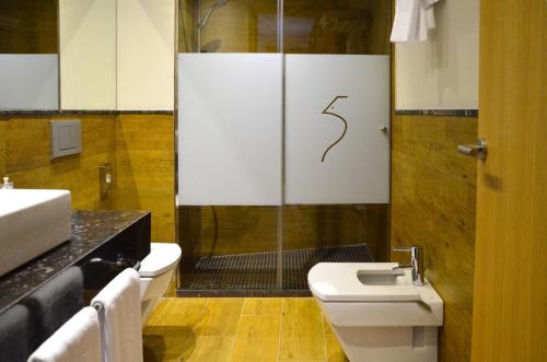 Gallery image of Aguilas5 SevillaSuites in Seville