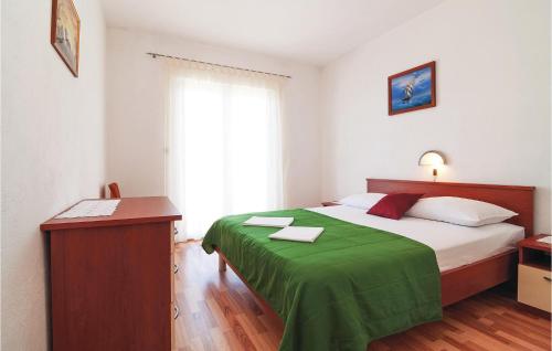 Cozy Apartment In Pag With Wifi