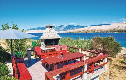 Cozy Apartment In Pag With Wifi