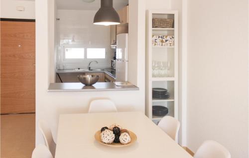 Afbeelding uit fotogalerij van Beautiful Apartment In Alhama De Murcia With Kitchenette in El Romero