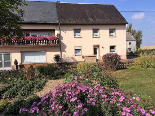 Gallery image of Spacious Apartment in Rodershausen with Barbecue in Rodershausen