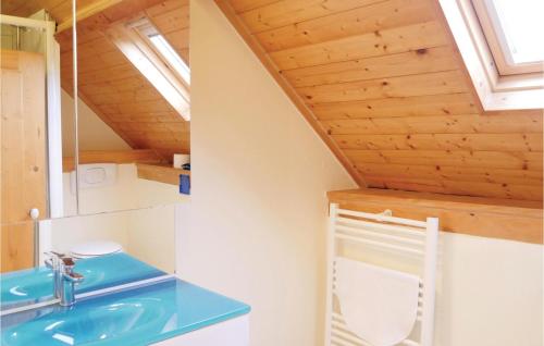 Koupelna v ubytování Stunning Home In Brucheville With Wifi