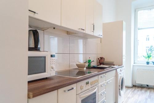Pleasant 4 private rooms in shared Apartment- Ideal for short & Longstays