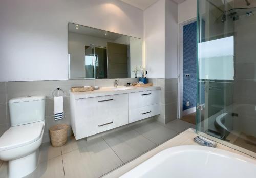 Ένα μπάνιο στο Le Paradis Penthouse