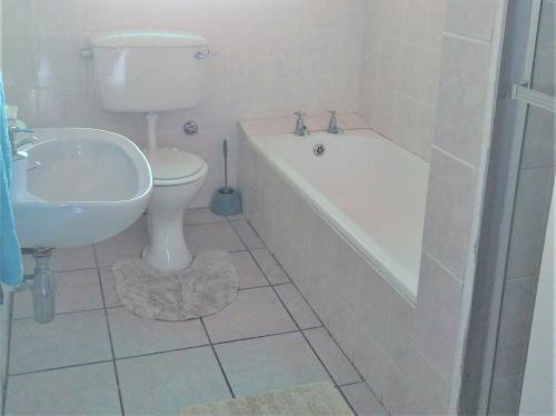 Un baño de Getaway Self-Catering Panorama
