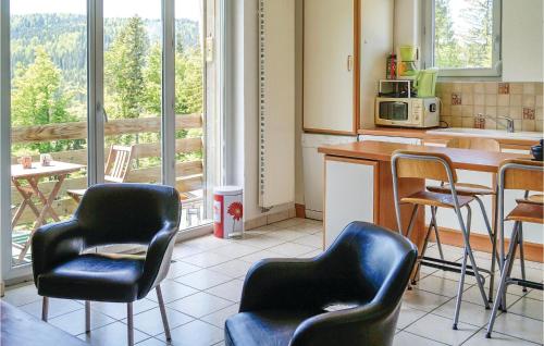 Η κουζίνα ή μικρή κουζίνα στο Awesome Apartment In Premanon
