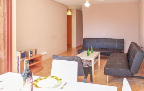 Cozy Apartment In Alicante With Wifi
