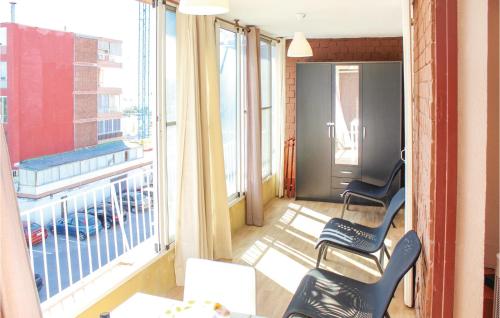 Cozy Apartment In Alicante With Wifi