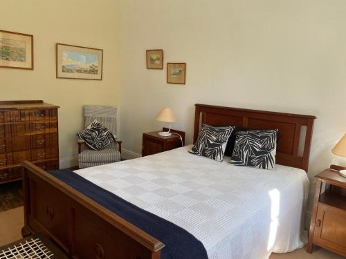 Ένα ή περισσότερα κρεβάτια σε δωμάτιο στο Dwarsvlei Guest Farm