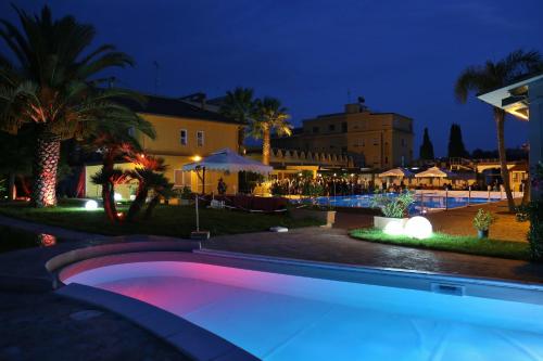 The swimming pool at or close to Park Hotel Paradiso