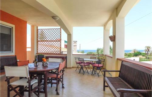 Nice Home In Noto With Kitchen photo 2