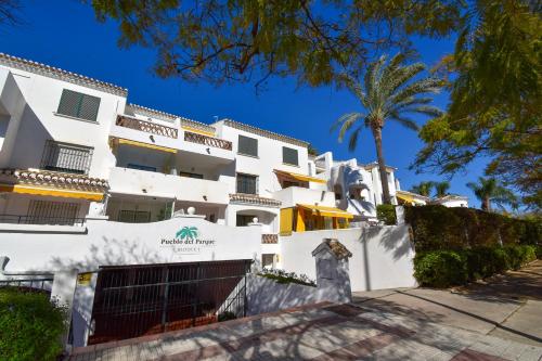 Urb Pueblo del Parque, Luxury 2 bedroom apartment. Fantastic central location.