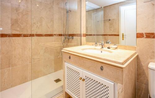 a bathroom with a sink and a shower at Stunning Apartment In Marbella-el Rosario With 4 Bedrooms, Wifi And Swimming Pool in Mijas Costa