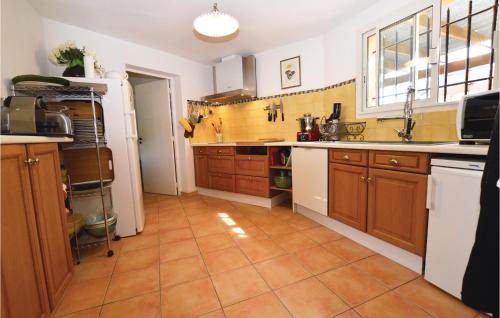 Beautiful Home In Porto Vecchio