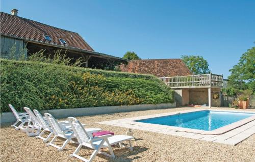 Amazing home in Sarrazac with 3 Bedrooms, WiFi and Outdoor swimming pool