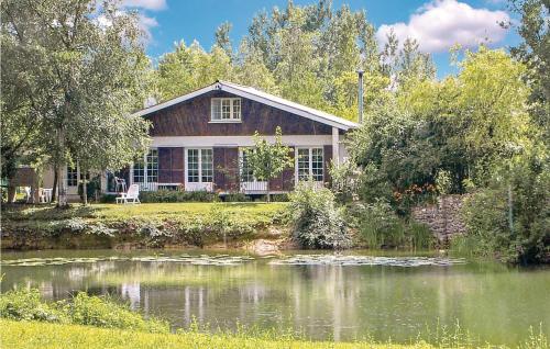 2 Bedroom Nice Home In Athis