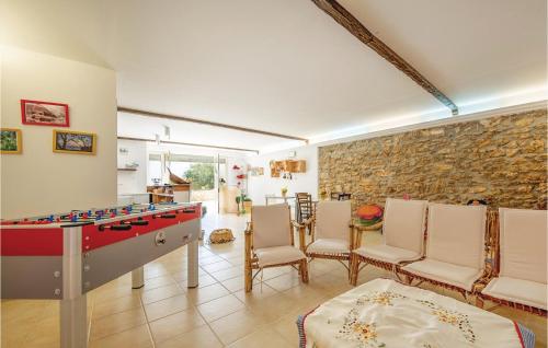 A seating area at App,to Fiordaliso