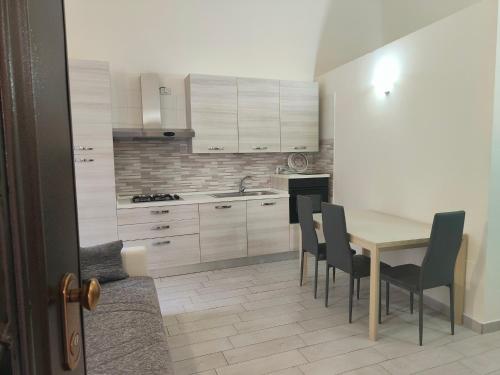 Nhà bếp/bếp nhỏ tại Pompei Priscus II Casa Vacanza