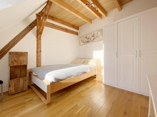 Ένα ή περισσότερα κρεβάτια σε δωμάτιο στο Schwanenburg Apartments