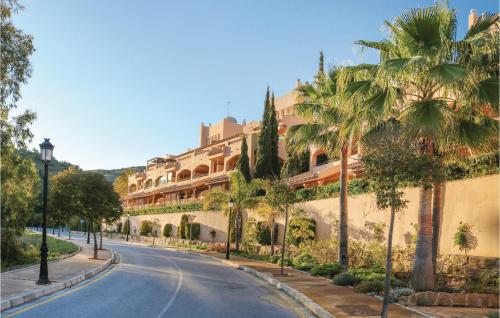 2 Bedroom Lovely Apartment In Marbella