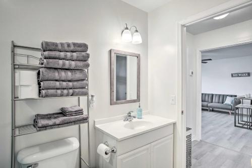 Φωτογραφία από το άλμπουμ του Sunny Bay St Louis Retreat with River Access! σε Shoreline Park