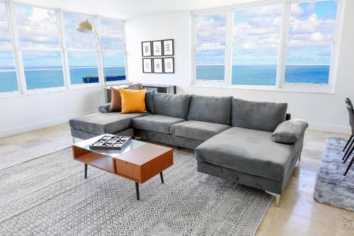 Χώρος καθιστικού στο Seacoast Suites on Miami Beach