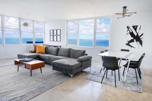 Χώρος καθιστικού στο Seacoast Suites on Miami Beach