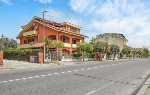 Nice Apartment In Reggio Di Calabria With 2 Bedrooms And Wifi