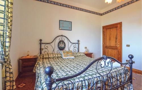Een bed of bedden in een kamer bij Mimosa