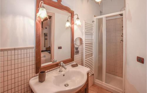 Koupelna v ubytování 2 Bedroom Beautiful Home In Ragusa Rg