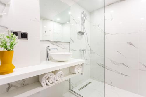 Un baño de Orden Apart Hotel